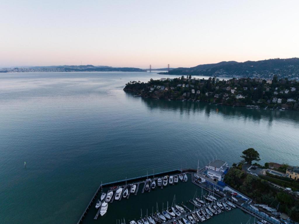 Marin Suites Hotel Corte Madera Exterior photo